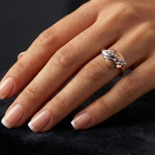 Alternative view of Feather Zirconia Ring