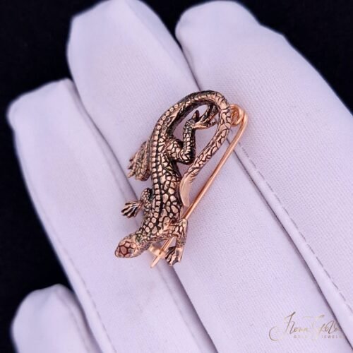 Alternative view of Lizard Brooch