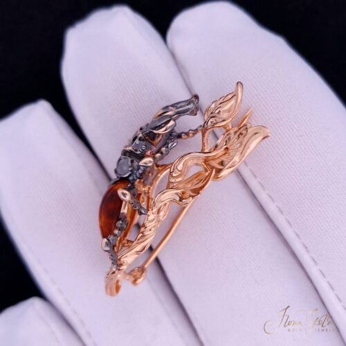 Alternative view of Beetle Brooch