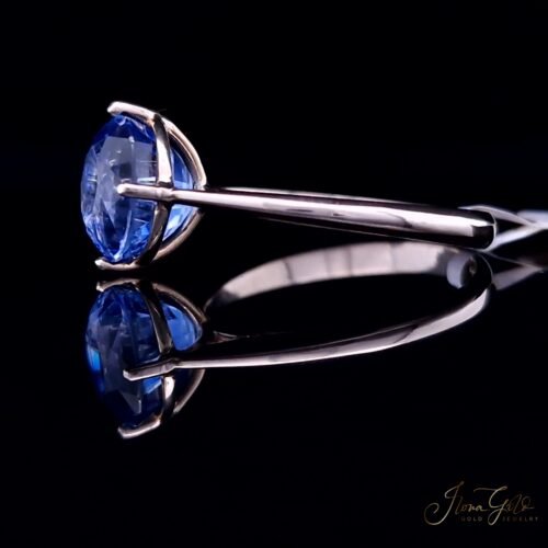 Alternative view of Sapphire Ring