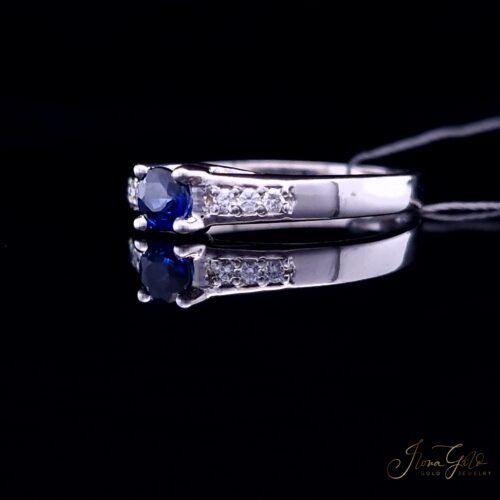 Alternative view of Sapphire Diamond Ring
